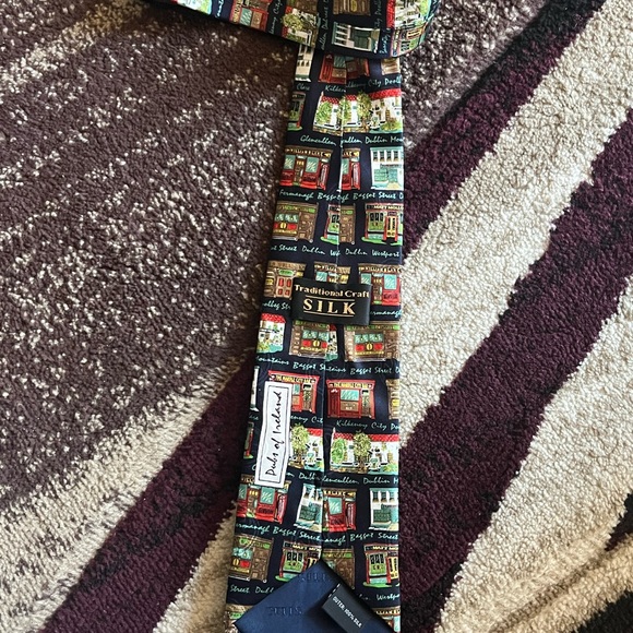 Pubs of Ireland Craft Toe 100% Silk All Over Print - Picture 2 of 6